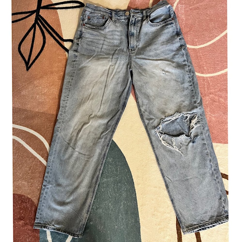 American Eagle Distressed Boyfriend Jeans